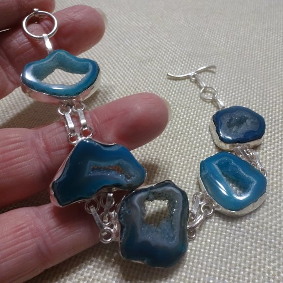 Gorgeous "BLUE GEODE SLICES" Handmade Sterling Bracelet Size 8 1/4" #379B - Picture 2 of 3